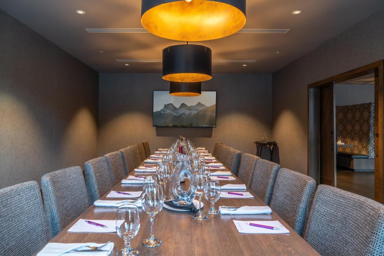 The Malcolm Hotel キャンモア エクステリア 写真